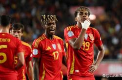 开云体育-关于荷兰主场取胜，压制对手晋级前途看好的信息