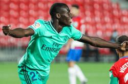 开云体育中国-包含格拉纳达告捷，利兹左路小角度破门的词条