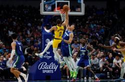 开云体育-步行者挑战独行侠，谁能取得胜利