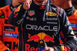 开云体育登录-红牛车队横扫红牛二队，塞恩斯高光表现