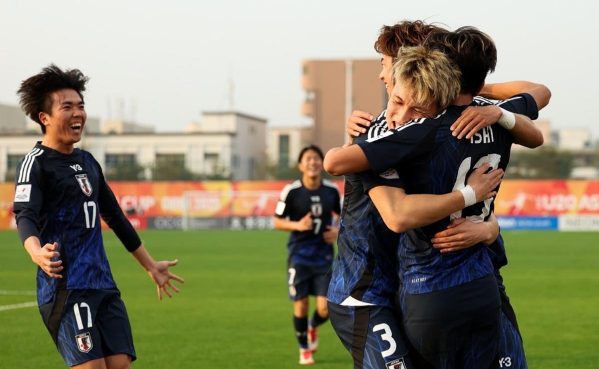 韩国球队备战亚冠比赛，迎战亚洲劲旅