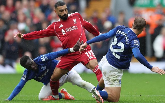 包含乌拉圭横扫AC米兰，萨拉赫送出助攻的词条