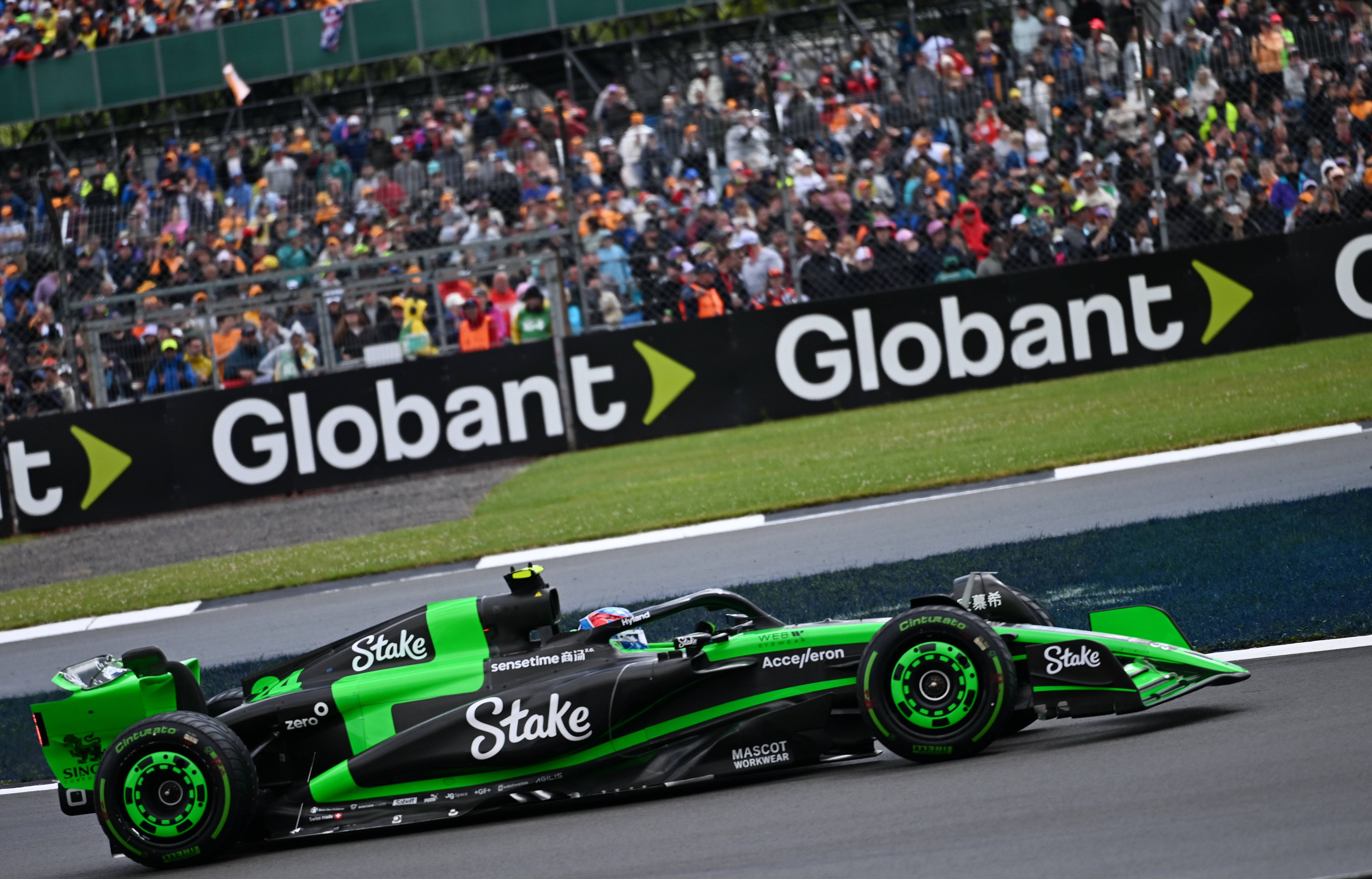 包含索伯车队翻盘雷诺车队，周冠宇关键制胜的词条