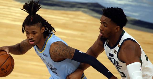 包含山东队完胜四川队，米切尔关键制胜的词条