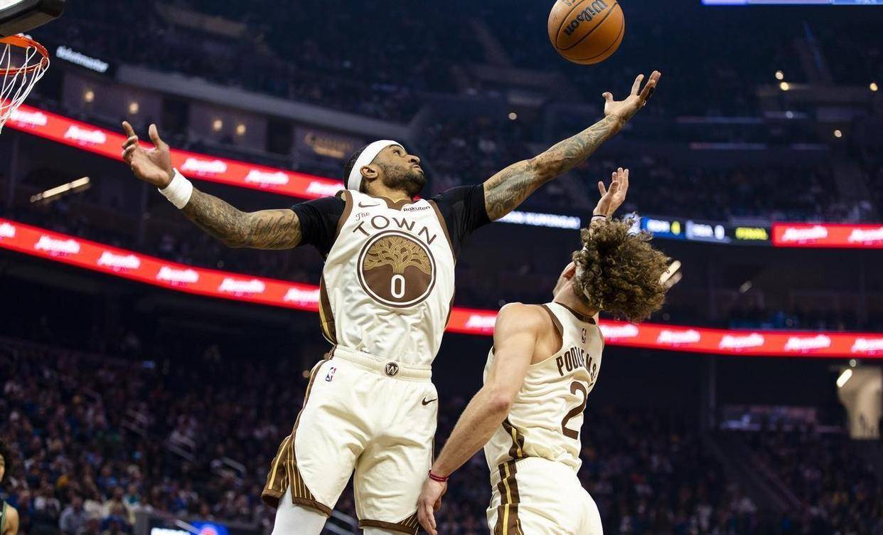 鹈鹕力克四川队，浓眉哥点燃赛场