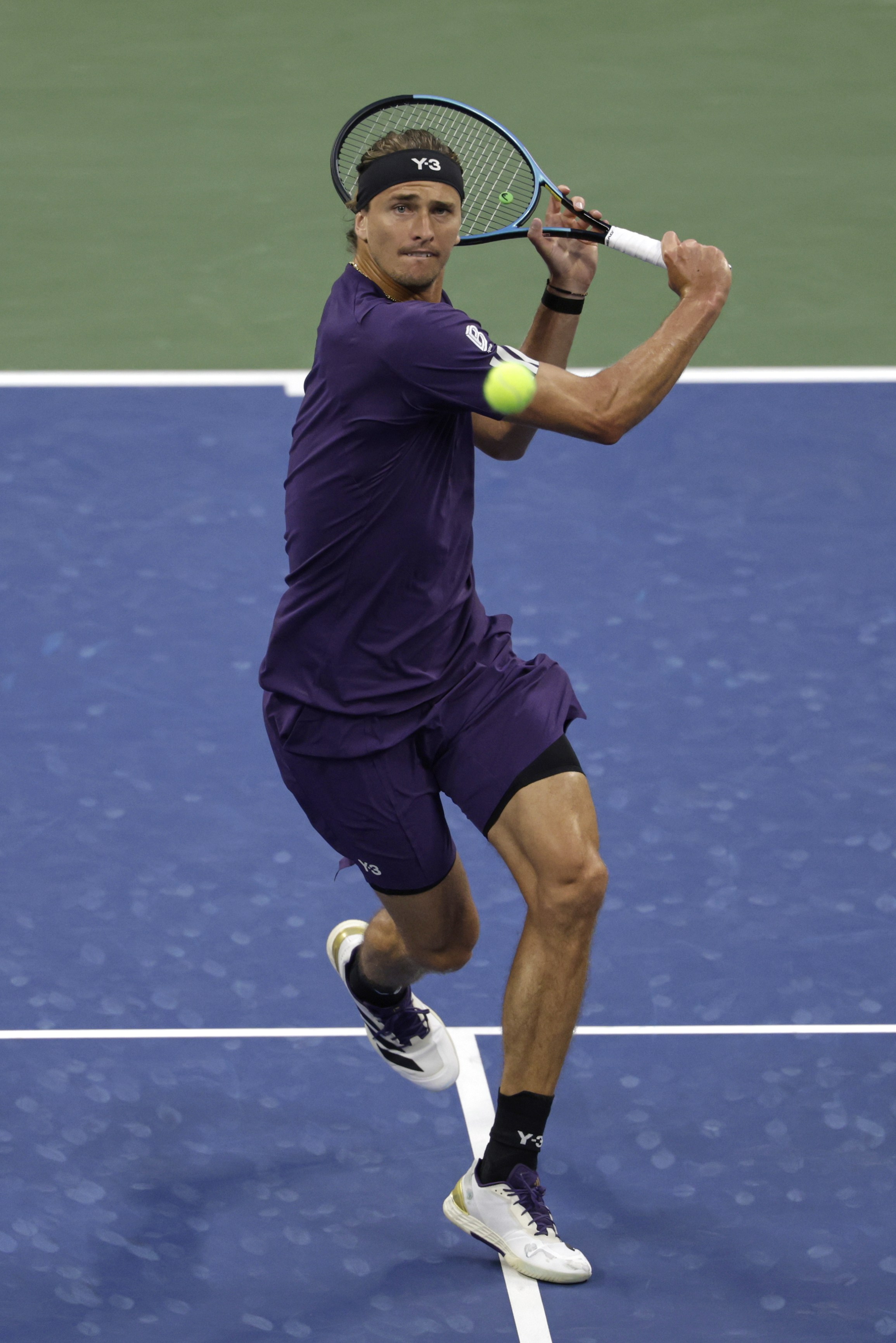 法网险胜美网，兹维列夫关键制胜